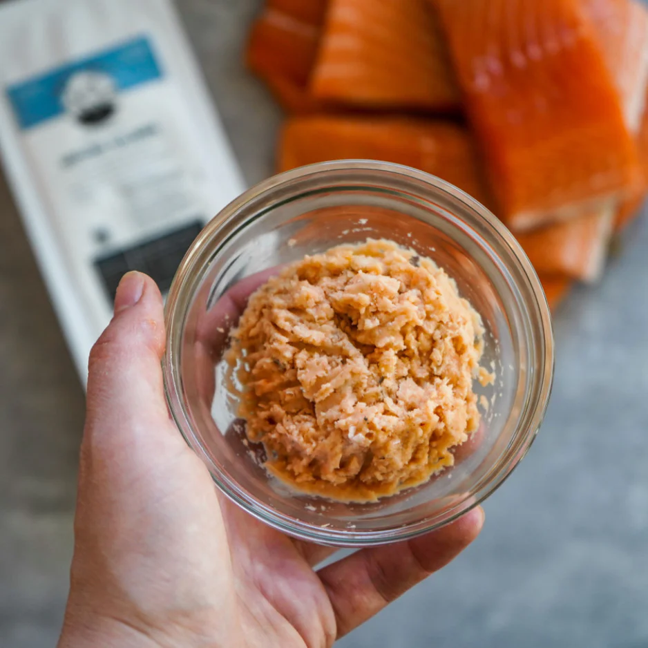 Oma's Pride Ground Salmon Raw Frozen Dog & Cat Food - Image 2